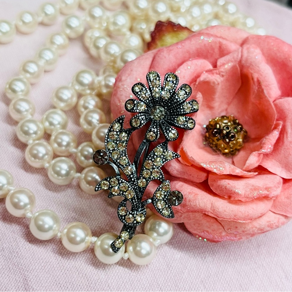 Vintage Gap Yellow Sparkle Rhinestone Flower Brooch